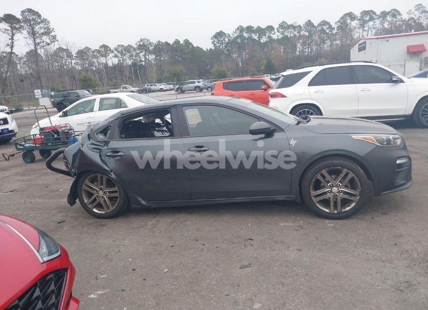 Photo 13 of 2019 Kia Forte FE (VIN 3KPF24AD2KE129705)