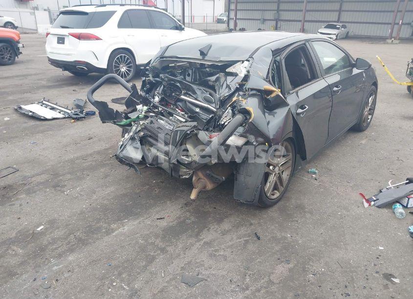 Photo 4 of 2019 Kia Forte FE (VIN 3KPF24AD2KE129705)