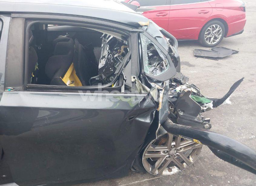 Photo 6 of 2019 Kia Forte FE (VIN 3KPF24AD2KE129705)