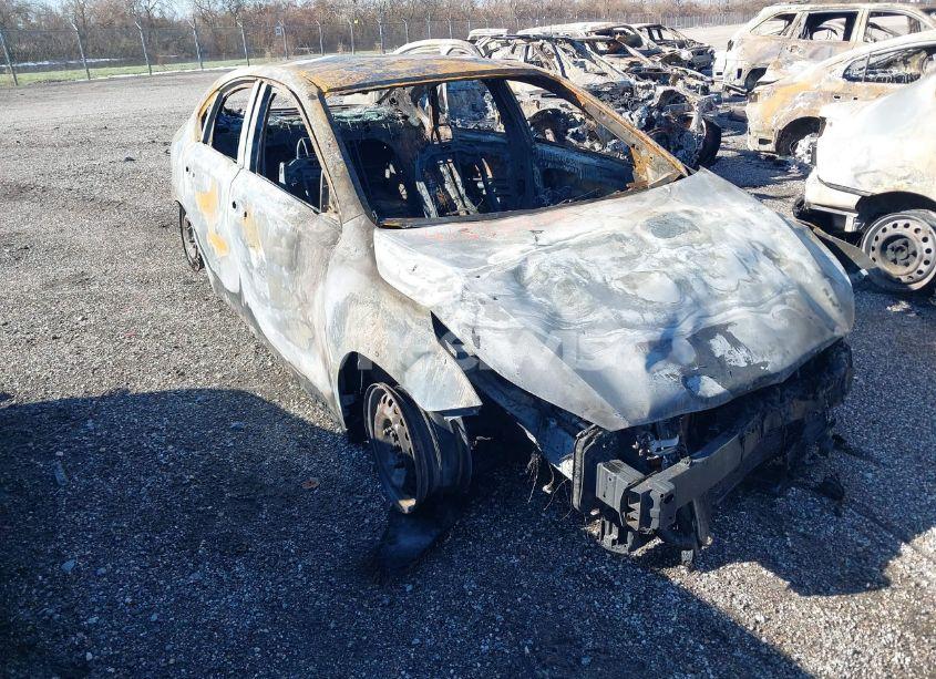 2019 Kia Forte FE (VIN 3KPF24AD2KE133172) main photo