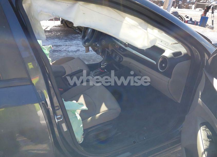 Photo 5 of 2020 Kia Forte LXS (VIN 3KPF24AD2LE143038)