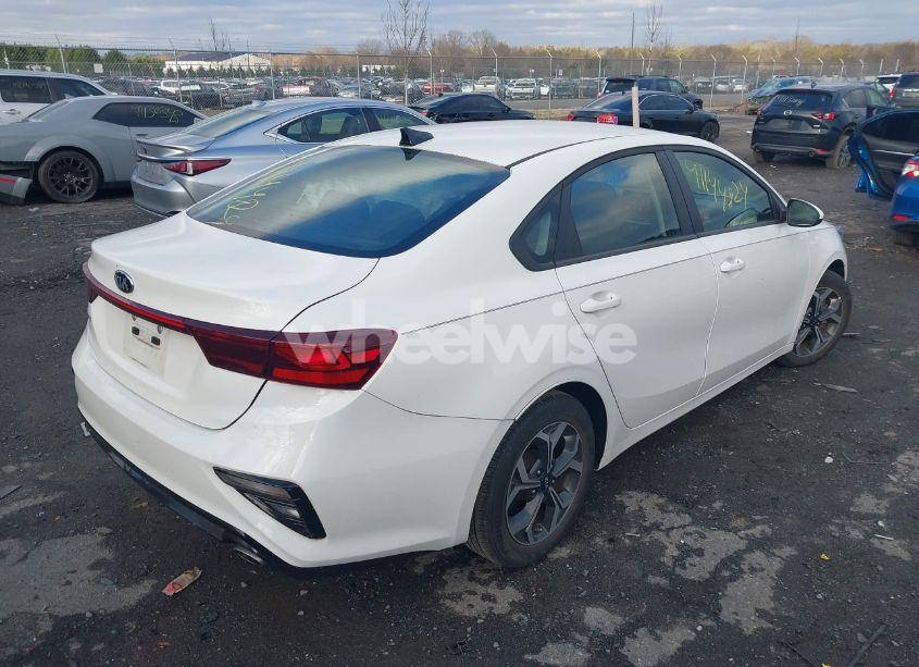 Photo 4 of 2020 Kia Forte LXS (VIN 3KPF24AD2LE159014)
