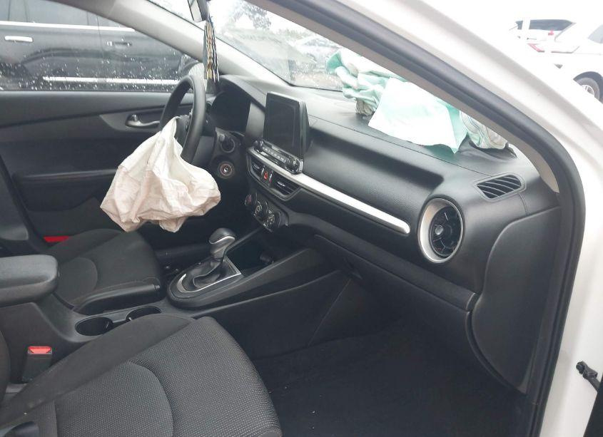 Photo 5 of 2020 Kia Forte LXS (VIN 3KPF24AD2LE181501)