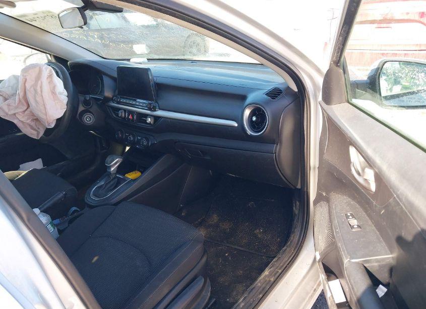 Photo 5 of 2020 Kia Forte LXS (VIN 3KPF24AD2LE190733)