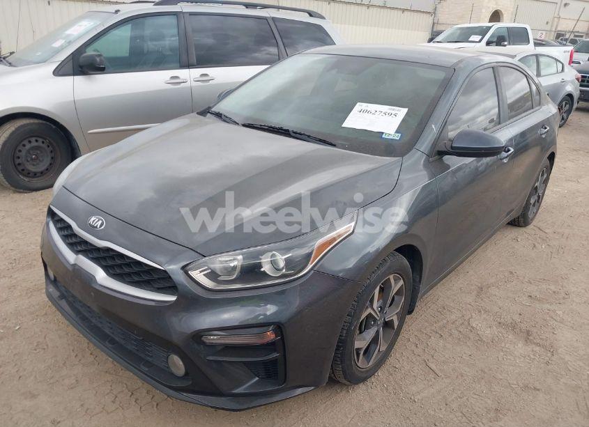 Photo 2 of 2020 Kia Forte LXS (VIN 3KPF24AD2LE205327)