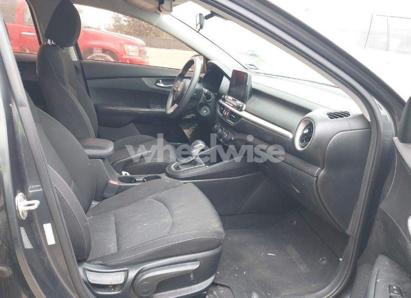 Photo 5 of 2020 Kia Forte LXS (VIN 3KPF24AD2LE205327)