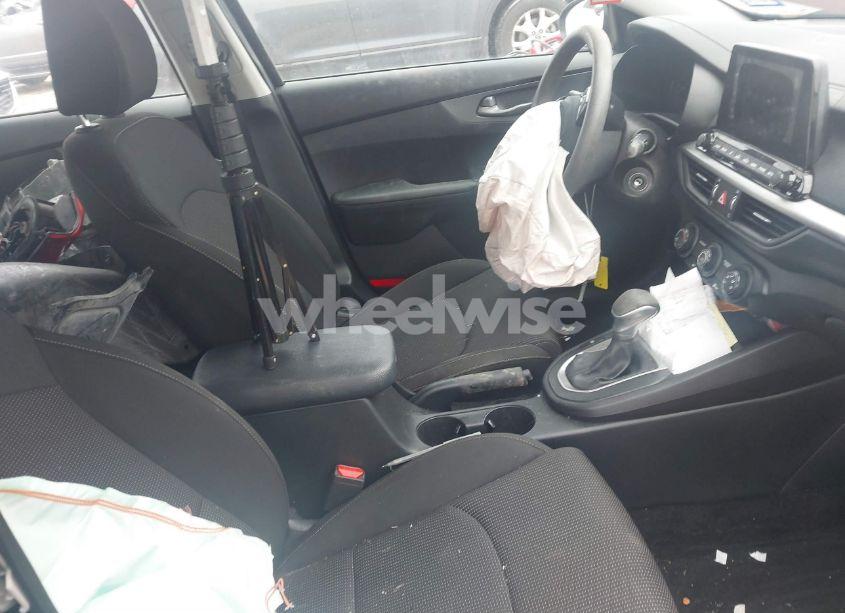 Photo 5 of 2020 Kia Forte LXS (VIN 3KPF24AD2LE214657)