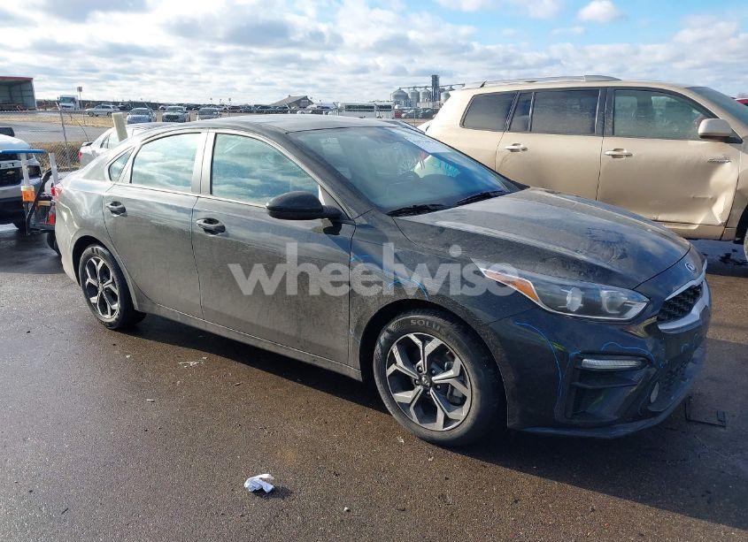 2020 Kia Forte LXS (VIN 3KPF24AD2LE239168) main photo