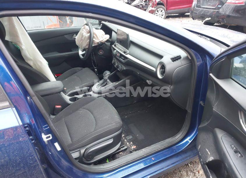 Photo 5 of 2020 Kia Forte LXS (VIN 3KPF24AD2LE246279)