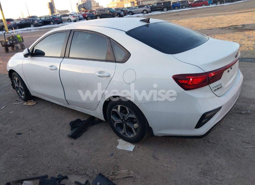 Photo 3 of 2021 Kia Forte LXS (VIN 3KPF24AD2ME276559)