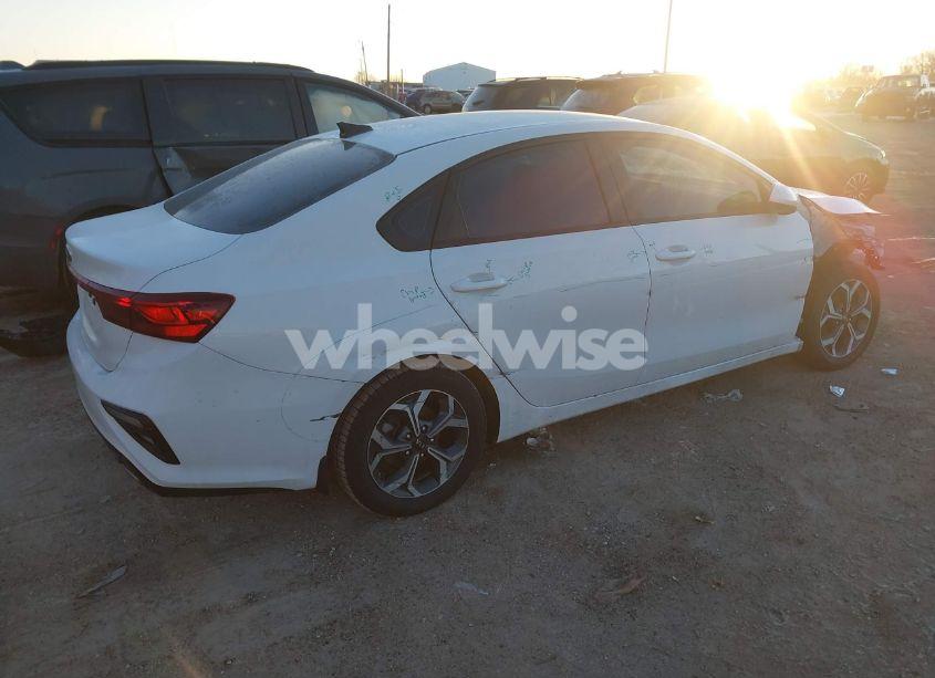 Photo 4 of 2021 Kia Forte LXS (VIN 3KPF24AD2ME276559)