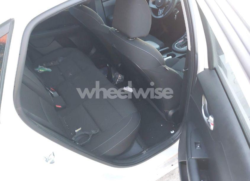 Photo 8 of 2021 Kia Forte LXS (VIN 3KPF24AD2ME276559)