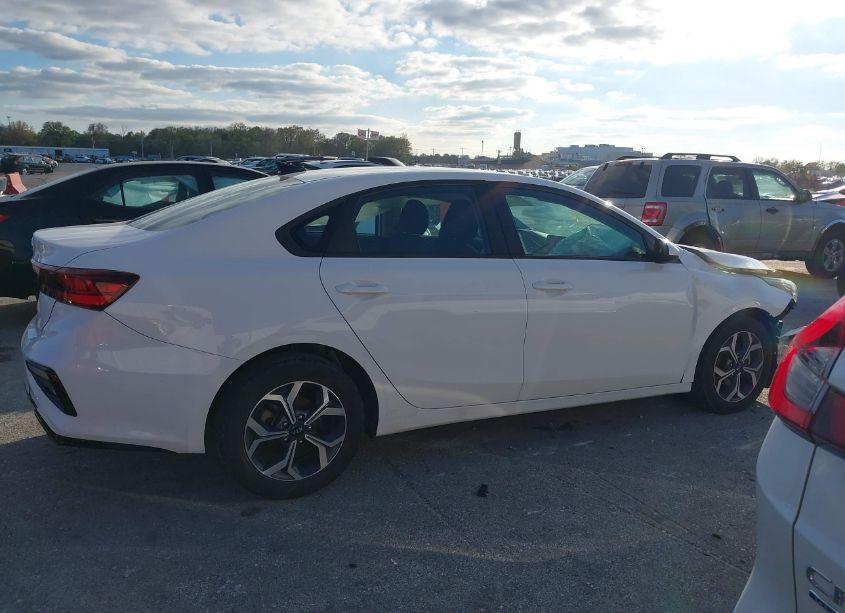 Photo 13 of 2021 Kia Forte LXS (VIN 3KPF24AD2ME312881)