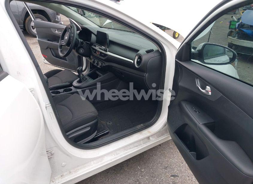 Photo 5 of 2021 Kia Forte FE (VIN 3KPF24AD2ME328076)