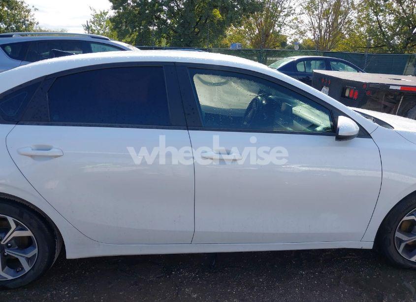 Photo 13 of 2021 Kia Forte LXS (VIN 3KPF24AD2ME388617)