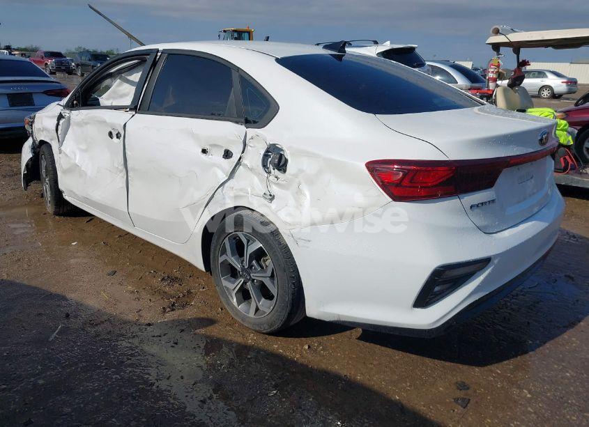 Photo 3 of 2021 Kia Forte LXS (VIN 3KPF24AD2ME388617)