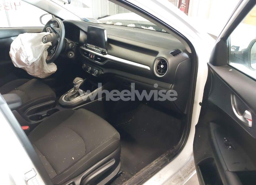 Photo 5 of 2021 Kia Forte LXS (VIN 3KPF24AD2ME406081)