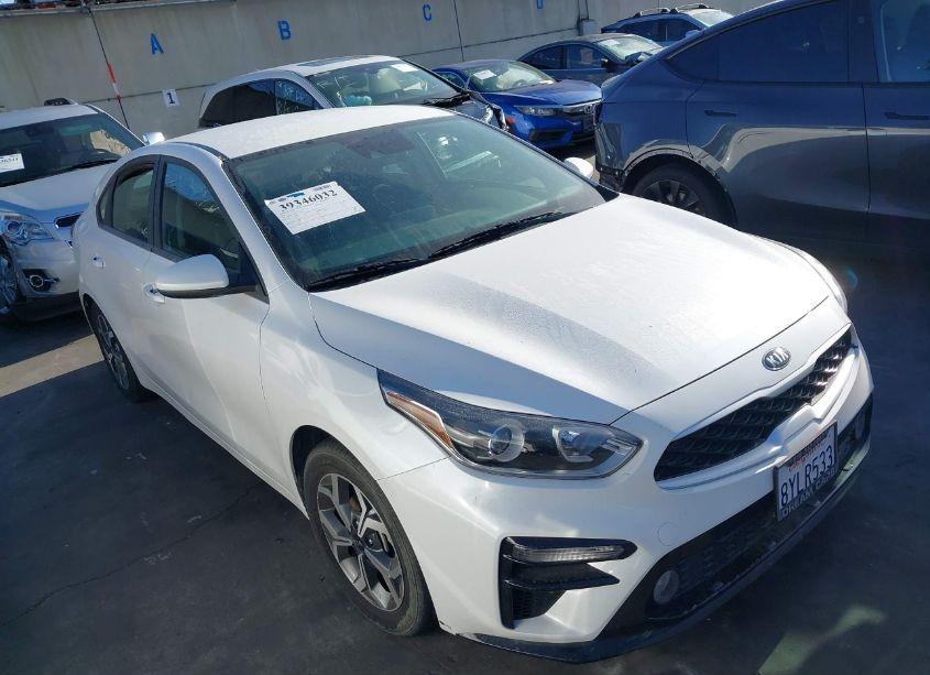 2021 Kia Forte LXS (VIN 3KPF24AD2ME406694) main photo
