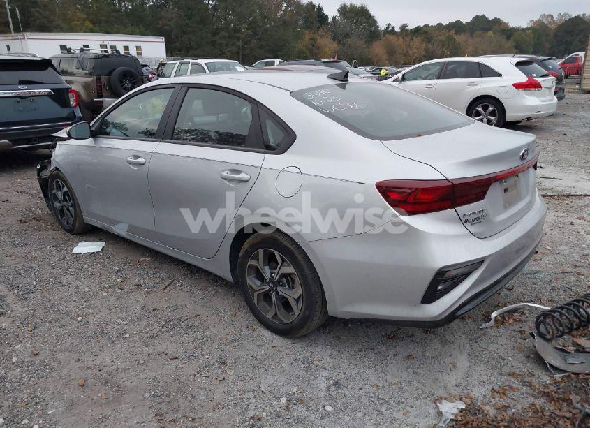 Photo 3 of 2021 Kia Forte LXS (VIN 3KPF24AD2ME415640)