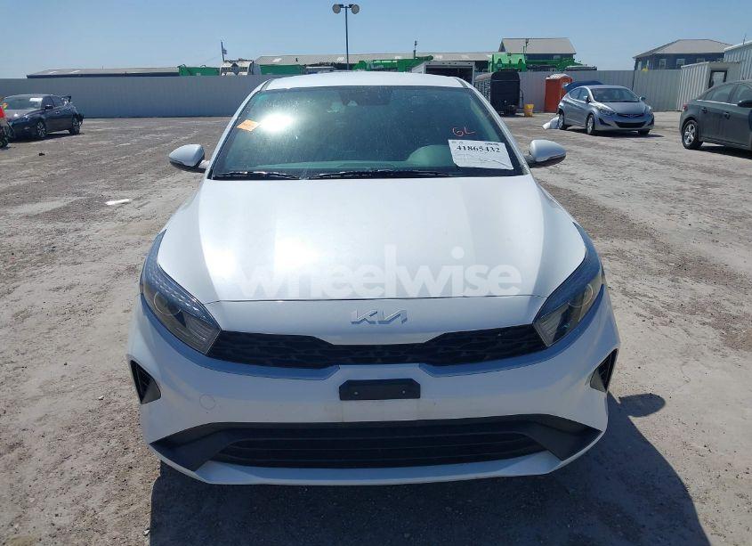 Photo 12 of 2022 Kia Forte LXS (VIN 3KPF24AD2NE425621)