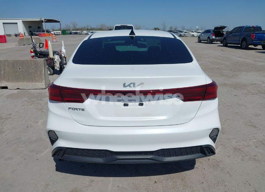 Photo 16 of 2022 Kia Forte LXS (VIN 3KPF24AD2NE425621)