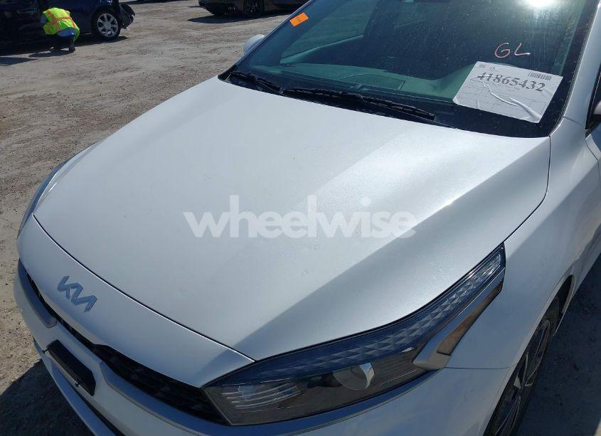 Photo 6 of 2022 Kia Forte LXS (VIN 3KPF24AD2NE425621)