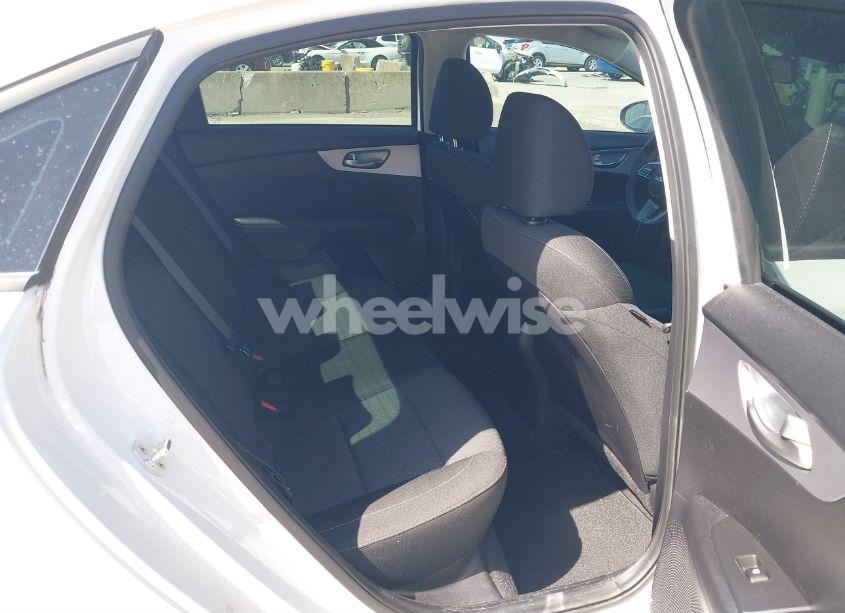 Photo 8 of 2022 Kia Forte LXS (VIN 3KPF24AD2NE425621)