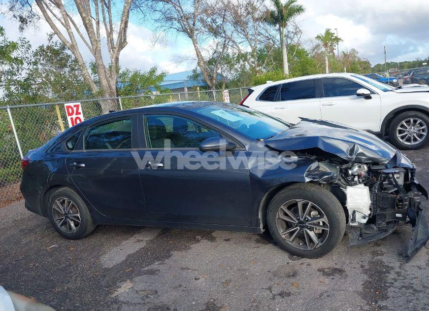 Photo 13 of 2022 Kia Forte LXS (VIN 3KPF24AD2NE457761)