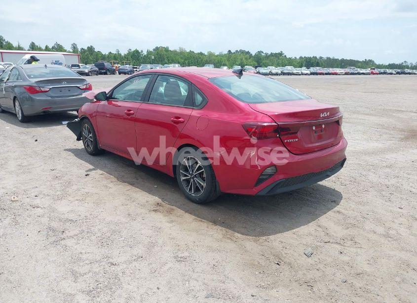 Photo 3 of 2022 Kia Forte LXS (VIN 3KPF24AD2NE464788)