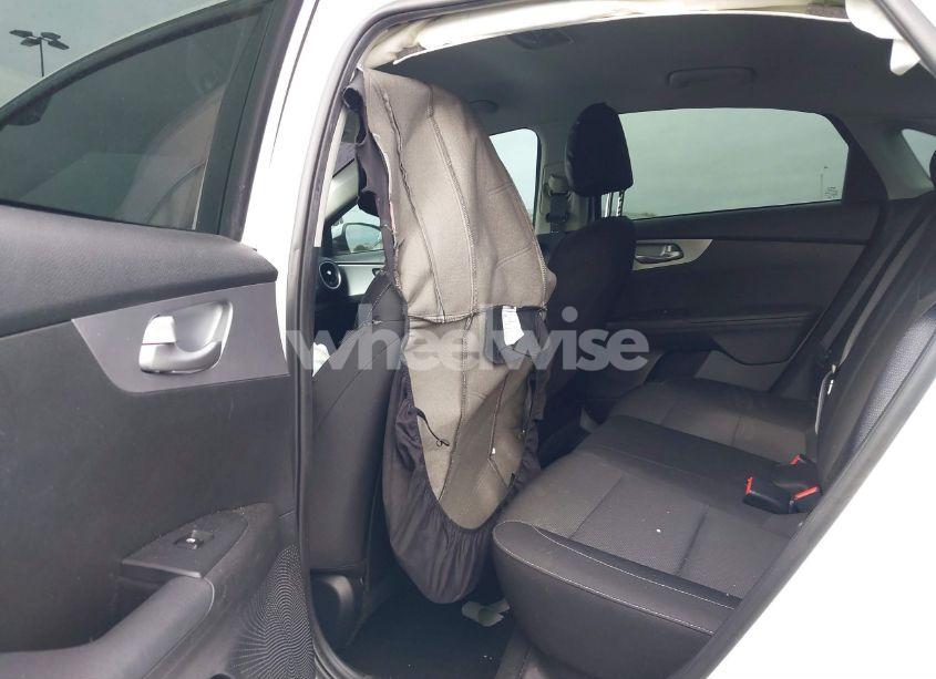 Photo 8 of 2022 Kia Forte LXS (VIN 3KPF24AD2NE469943)