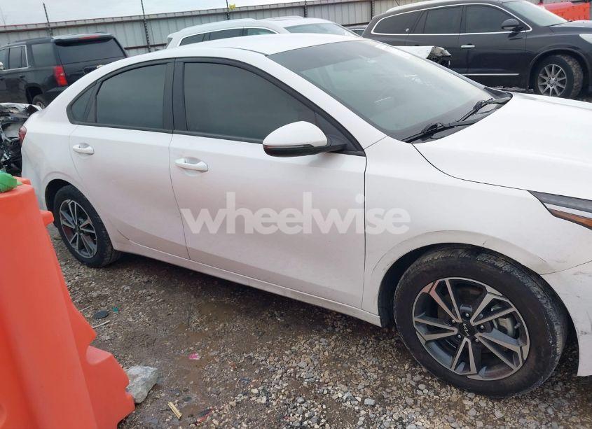 Photo 14 of 2022 Kia Forte LXS (VIN 3KPF24AD2NE474138)