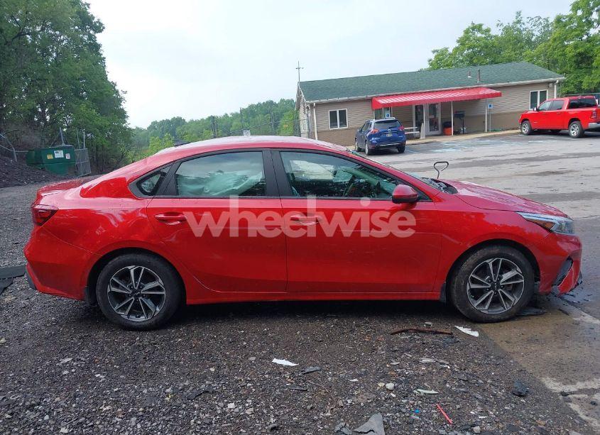 Photo 13 of 2022 Kia Forte LXS (VIN 3KPF24AD2NE496737)