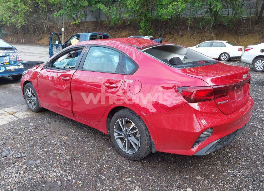 Photo 3 of 2022 Kia Forte LXS (VIN 3KPF24AD2NE496737)