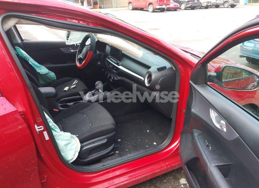 Photo 5 of 2022 Kia Forte LXS (VIN 3KPF24AD2NE496737)