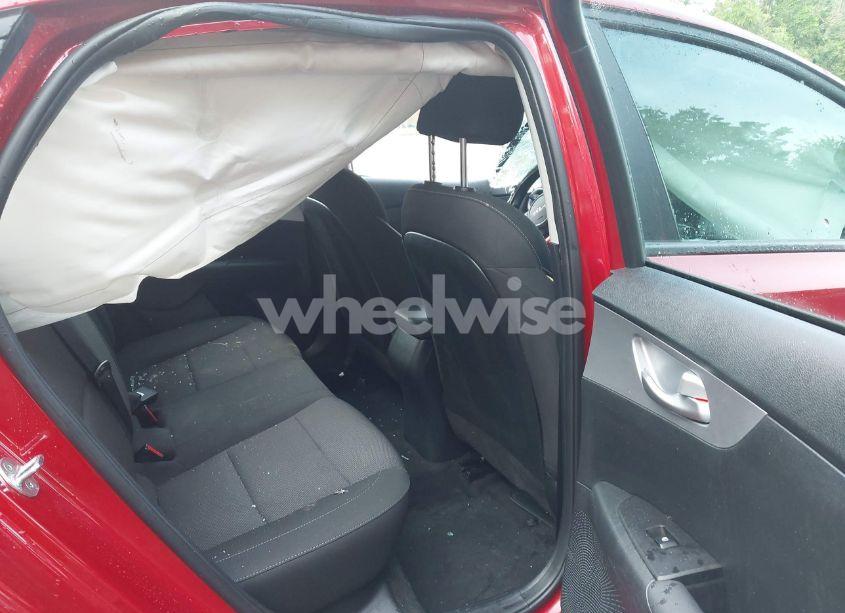 Photo 8 of 2022 Kia Forte LXS (VIN 3KPF24AD2NE496737)