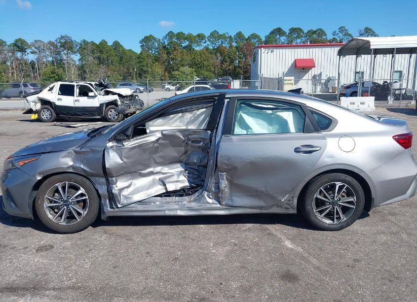 Photo 14 of 2023 Kia Forte LXS (VIN 3KPF24AD2PE543171)