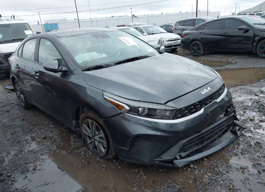 2023 Kia Forte LXS (VIN 3KPF24AD2PE564358) main photo