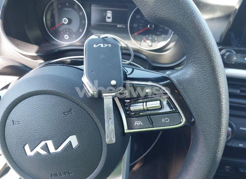 Photo 11 of 2023 Kia Forte LXS (VIN 3KPF24AD2PE586991)