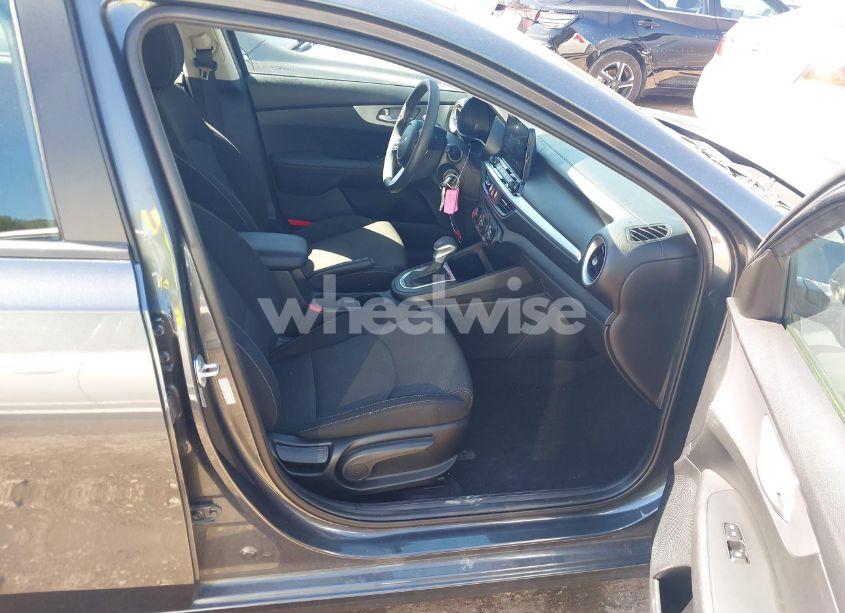 Photo 5 of 2023 Kia Forte LXS (VIN 3KPF24AD2PE586991)