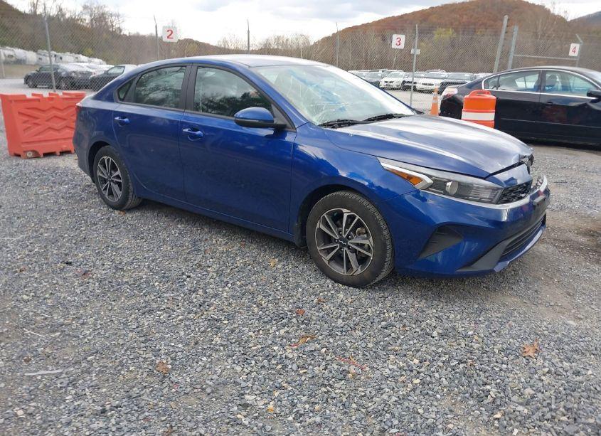 2023 Kia Forte LXS (VIN 3KPF24AD2PE620248) main photo