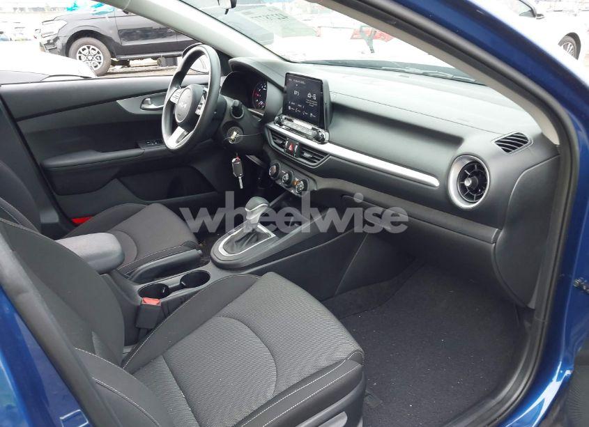 Photo 5 of 2023 Kia Forte LXS (VIN 3KPF24AD2PE624428)