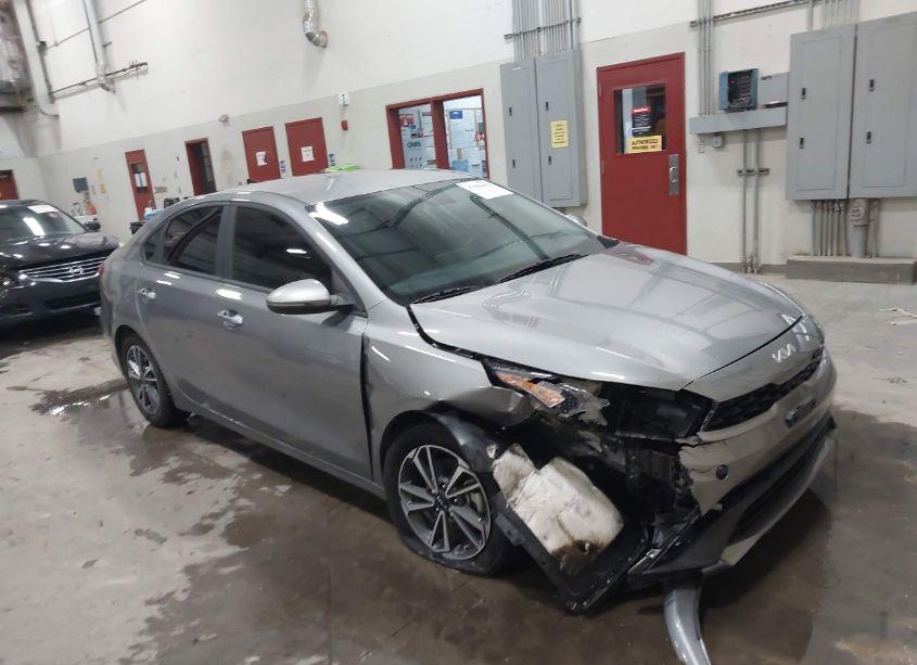 2023 Kia Forte LXS (VIN 3KPF24AD2PE632660) main photo