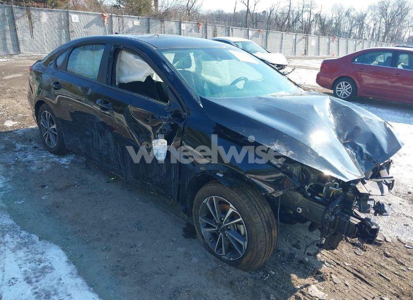 2023 Kia Forte LXS (VIN 3KPF24AD2PE694673) main photo