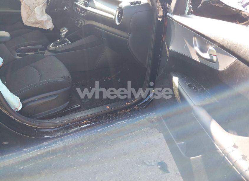 Photo 5 of 2023 Kia Forte LXS (VIN 3KPF24AD2PE694673)