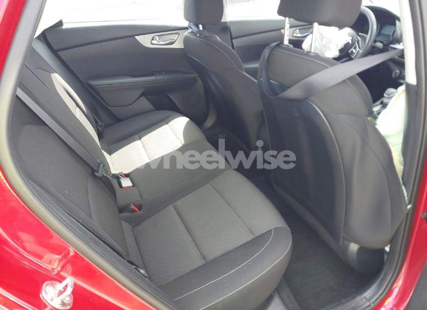 Photo 8 of 2024 Kia Forte LXS (VIN 3KPF24AD2RE695910)