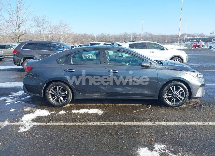Photo 14 of 2024 Kia Forte LXS (VIN 3KPF24AD2RE709398)