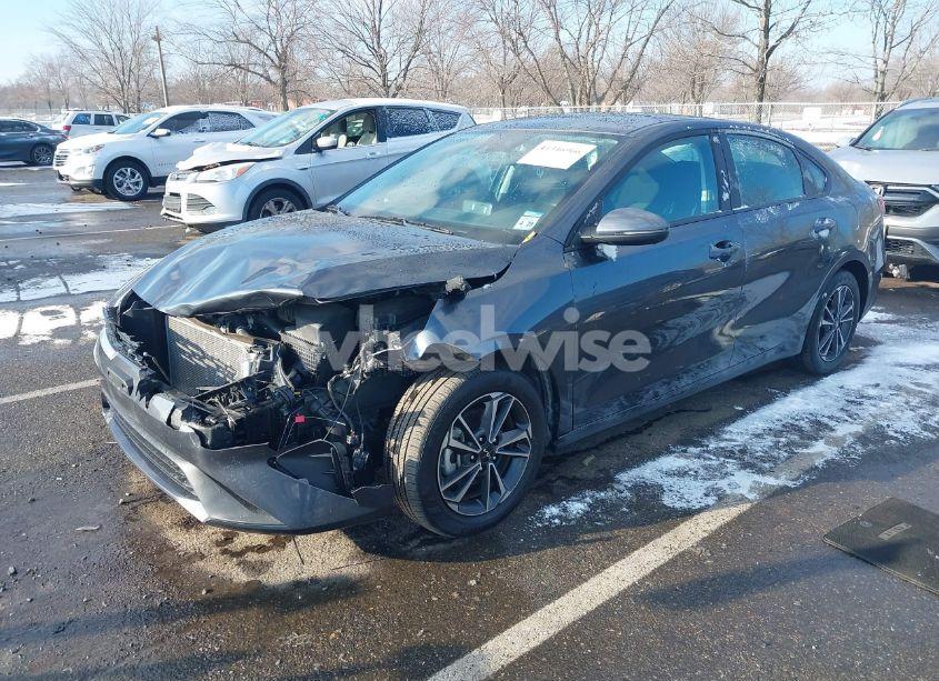 Photo 2 of 2024 Kia Forte LXS (VIN 3KPF24AD2RE709398)