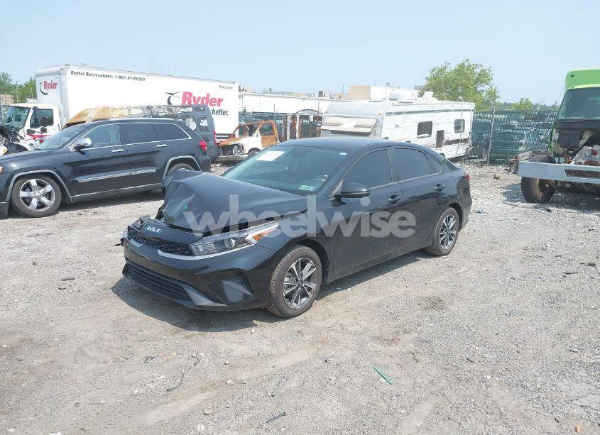 Photo 2 of 2024 Kia Forte LXS (VIN 3KPF24AD2RE719185)