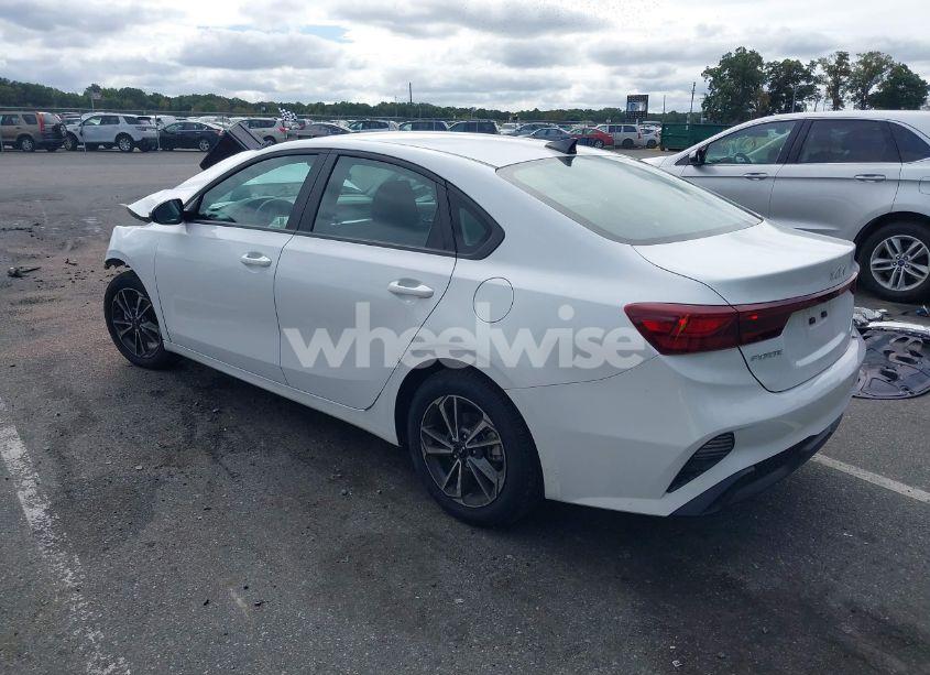 Photo 3 of 2024 Kia Forte LXS (VIN 3KPF24AD2RE745995)