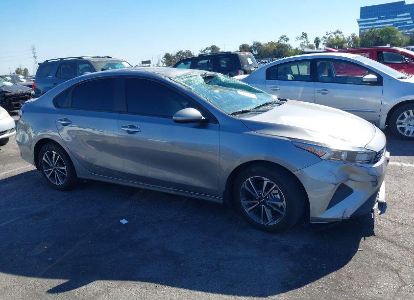 Photo 13 of 2024 Kia Forte LXS (VIN 3KPF24AD2RE760044)